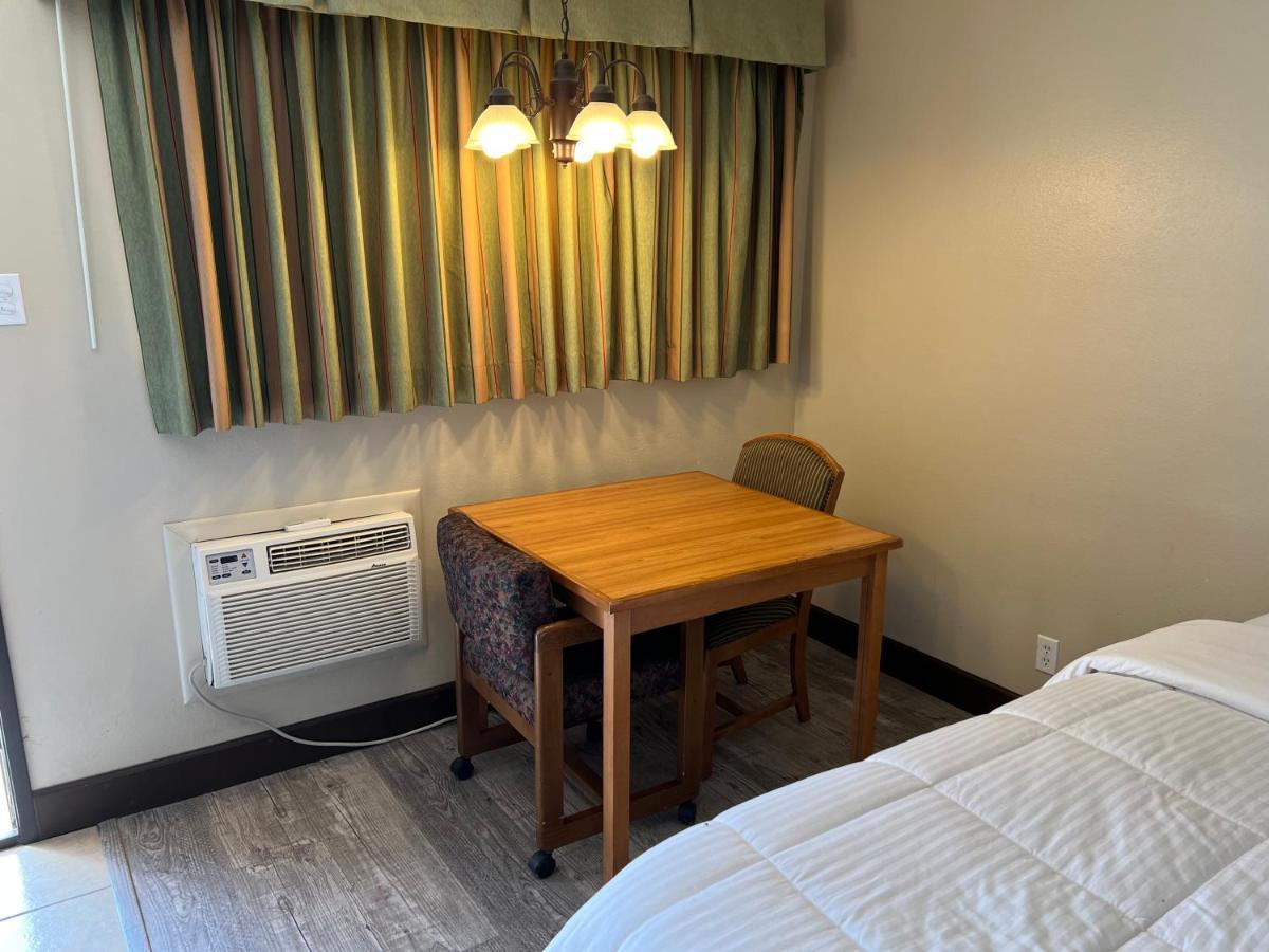 Carrizozo Four Winds Motel & Rv Park מראה חיצוני תמונה